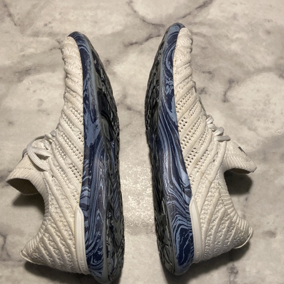 APL - Picture 12 of 15